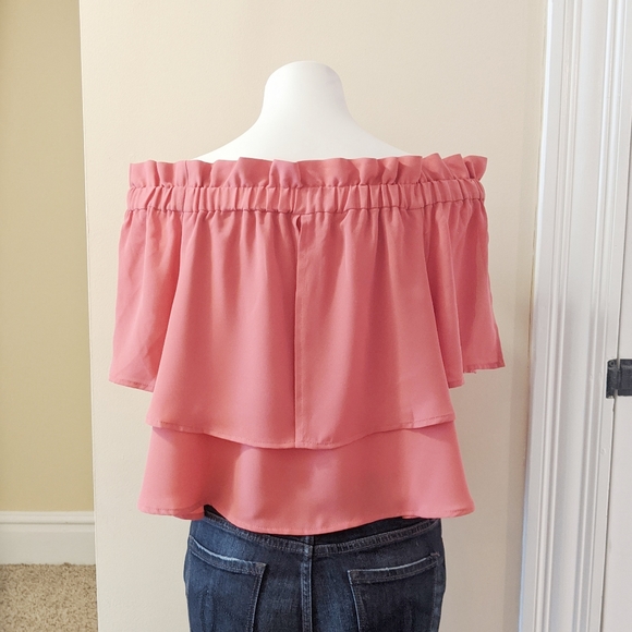 Leith off the shoulder layered top. - Picture 3 of 7